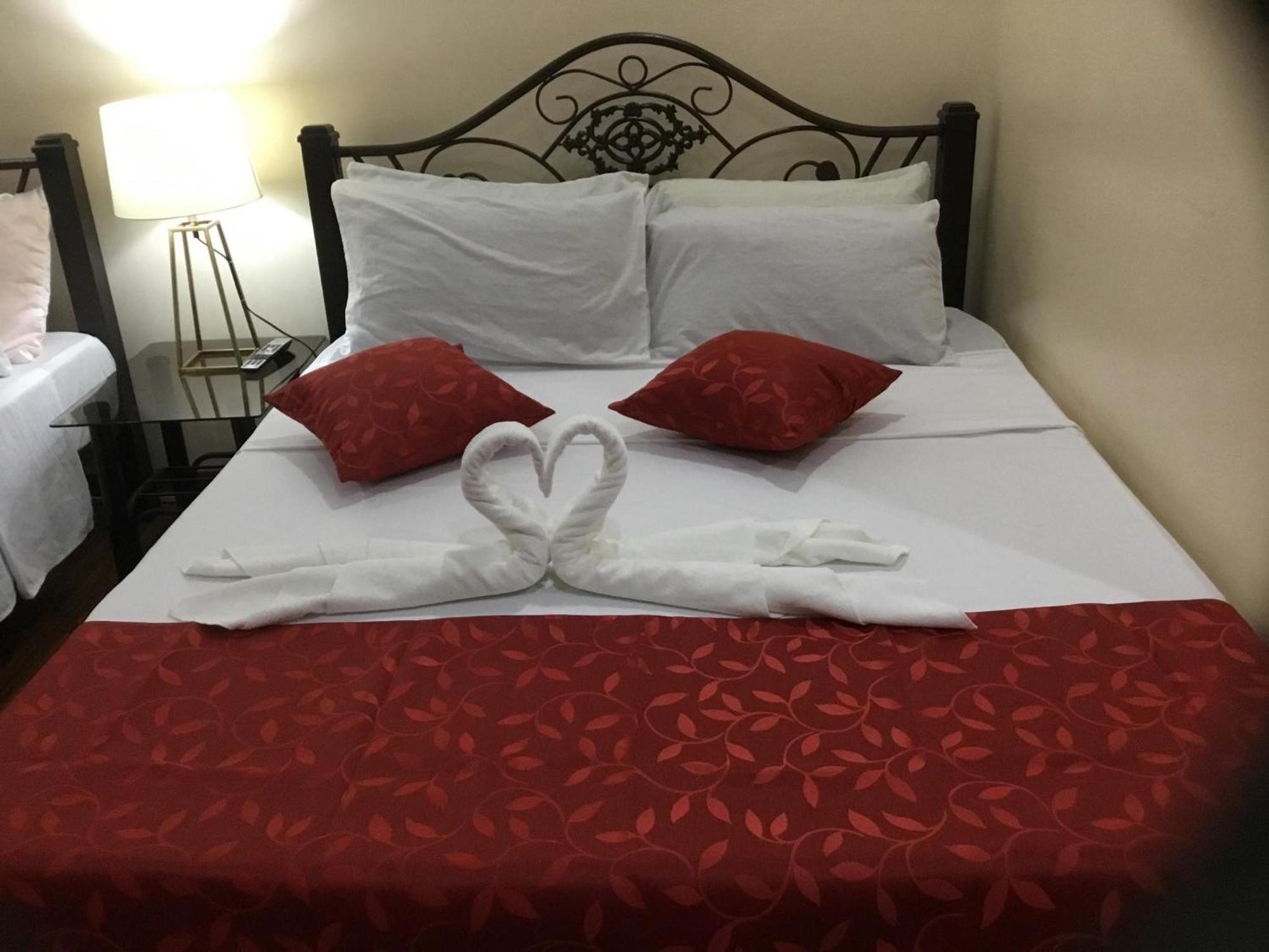 Camiguin Lanzones Resort Мамбаджао Екстериор снимка