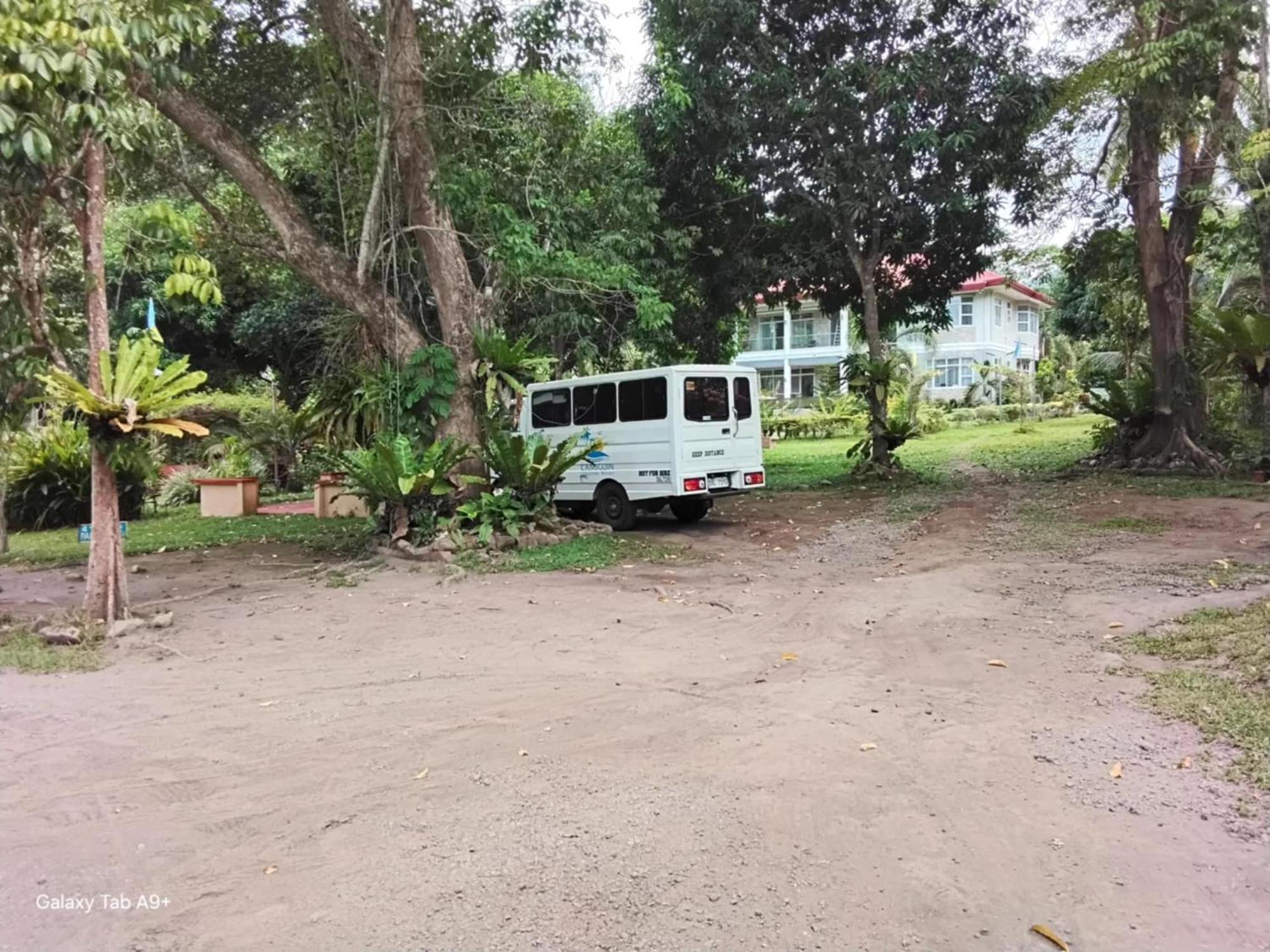 Camiguin Lanzones Resort Мамбаджао Екстериор снимка