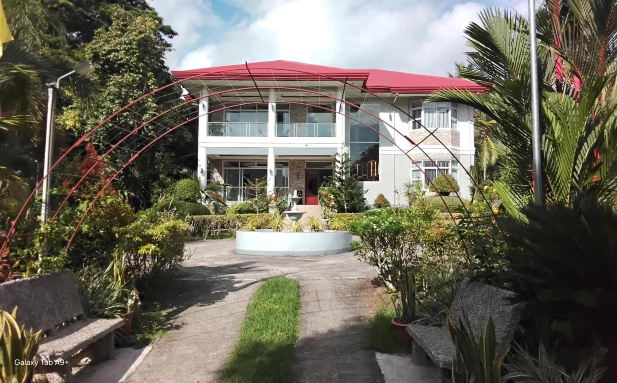 Camiguin Lanzones Resort Мамбаджао Екстериор снимка