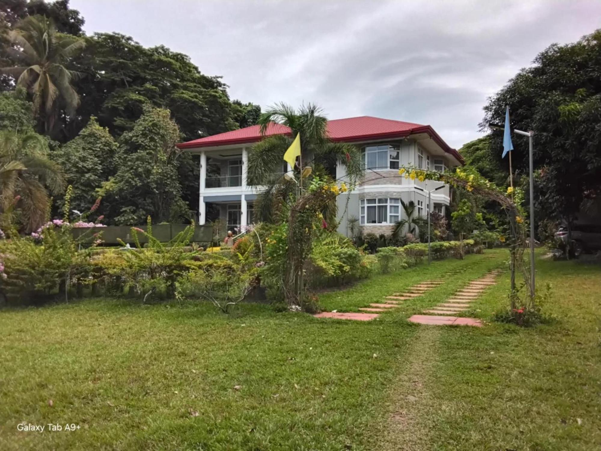Camiguin Lanzones Resort Мамбаджао Екстериор снимка